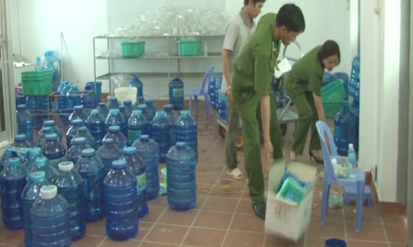 Quảng Nam: Nhiều cơ sở sản xuất nước uống đóng chai không đảm bảo an toàn